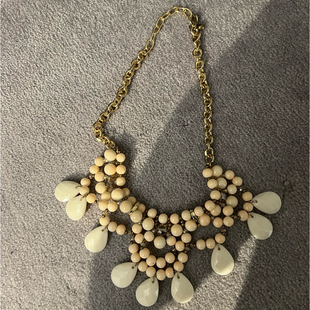Statement necklace